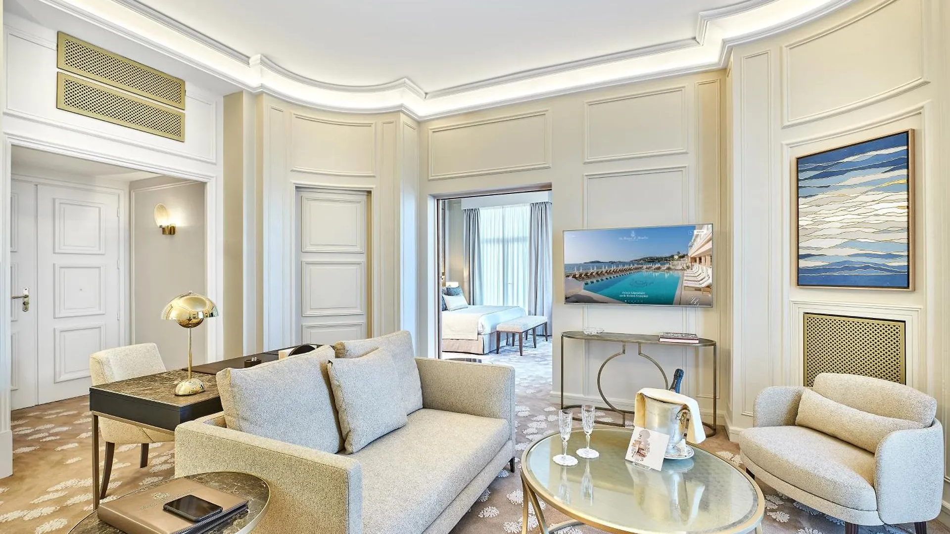 ***** Hotel La Reserve De Beaulieu França
