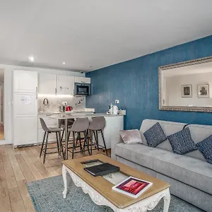 Apartment Du Louvre St Honore Paris