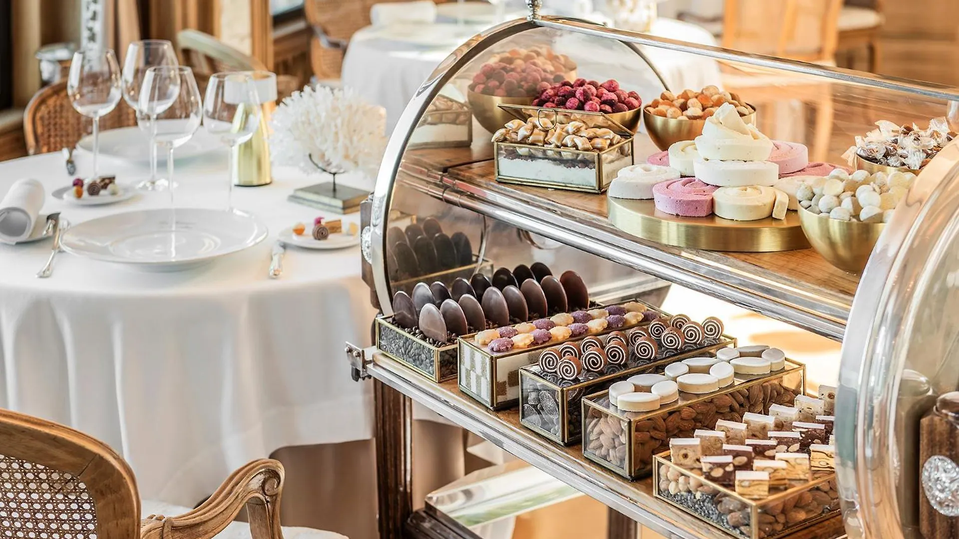 ***** Hotel La Réserve de Beaulieu Francia
